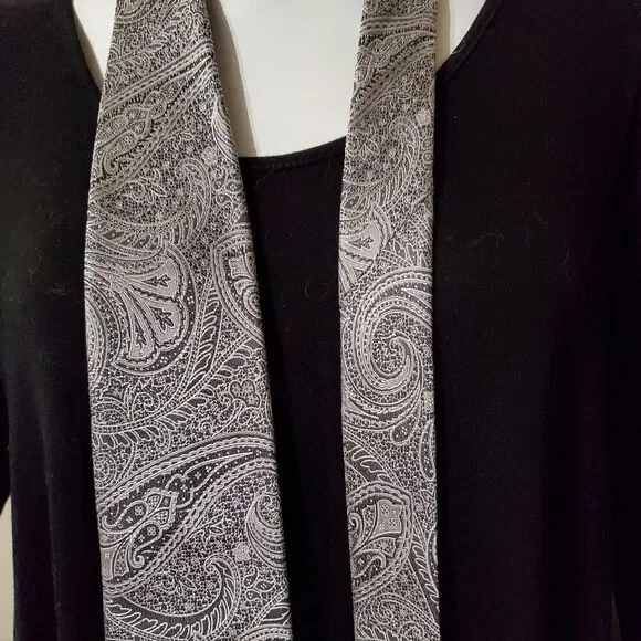 Kirkland Signature Gray & Silver Paisley Silk Tie - Picture 2 of 5
